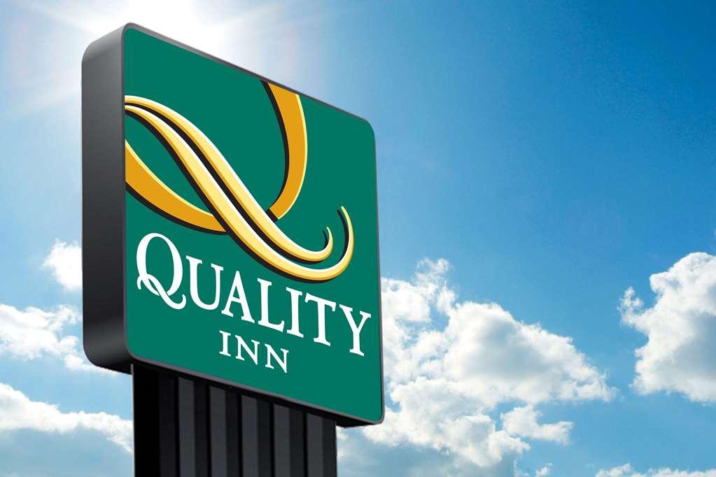 Quality Inn Creston Exterior photo