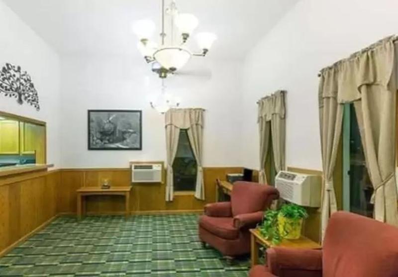 Quality Inn Creston Exterior photo